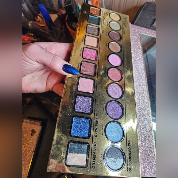 Too faced then and now eyeshadow pallete - Picture 2 of 3